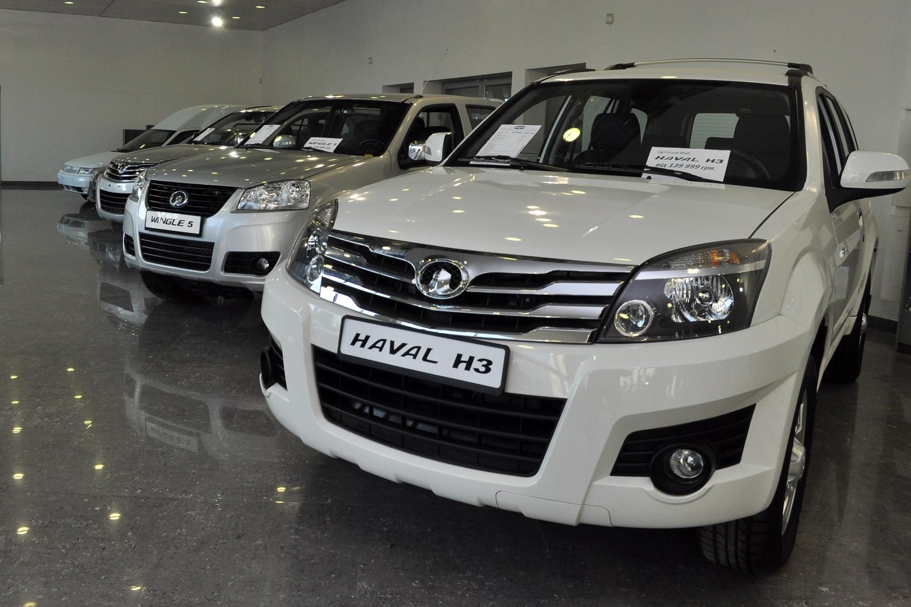 Украинцы начали массово покупать новые авто Украинцы начали массово покупать новые авто