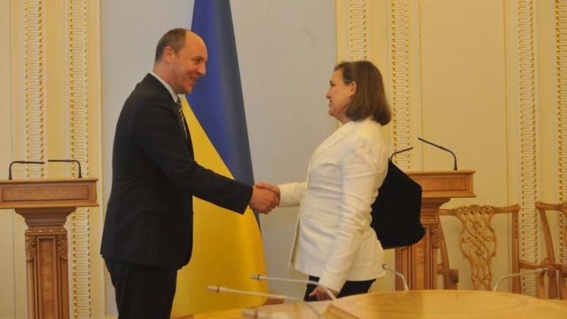 Парубій відверто відповів Нуланд про настрої у Раді щодо Мінських угод Парубій відверто відповів Нуланд про настрої у Раді щодо Мінських угод