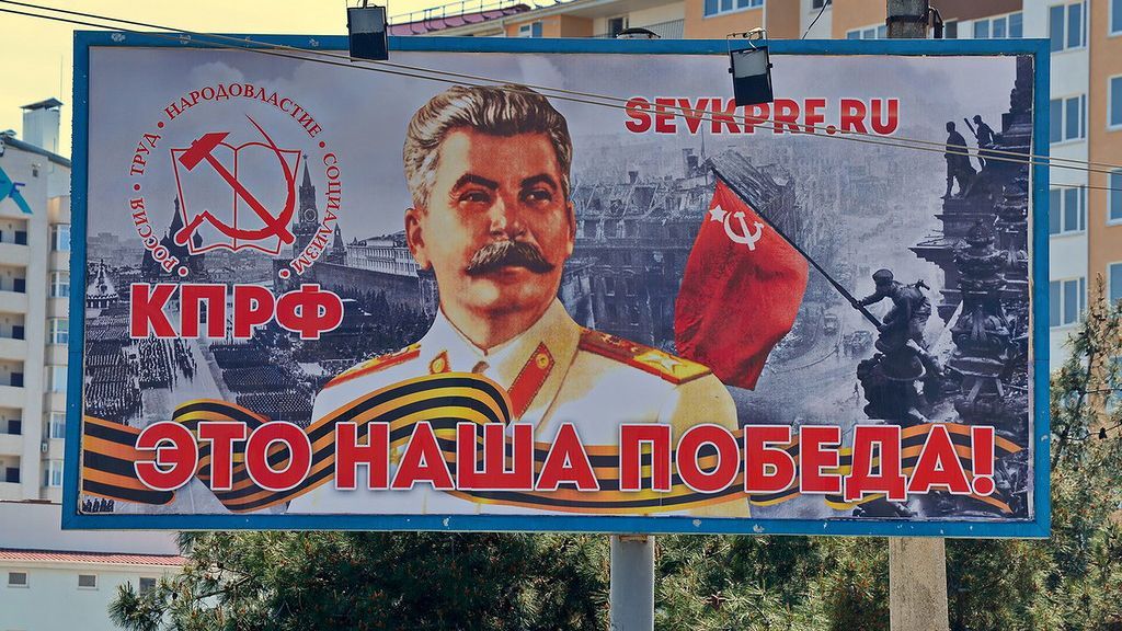 Білборди зі Сталіним знову з'явились у Севастополі
