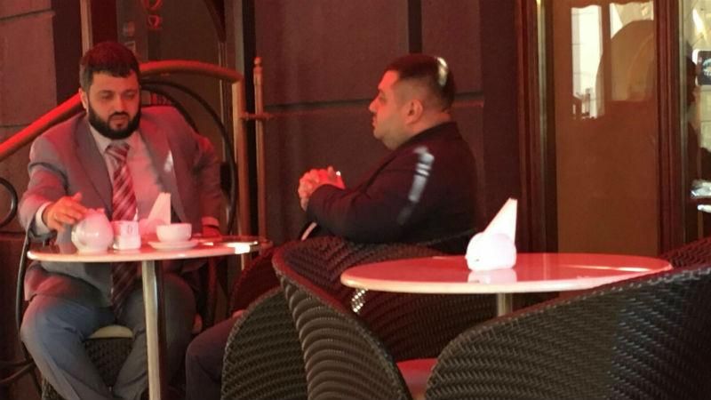 Нардепа застукали в компании главаря группировки Нардепа застукали в компании главаря группировки