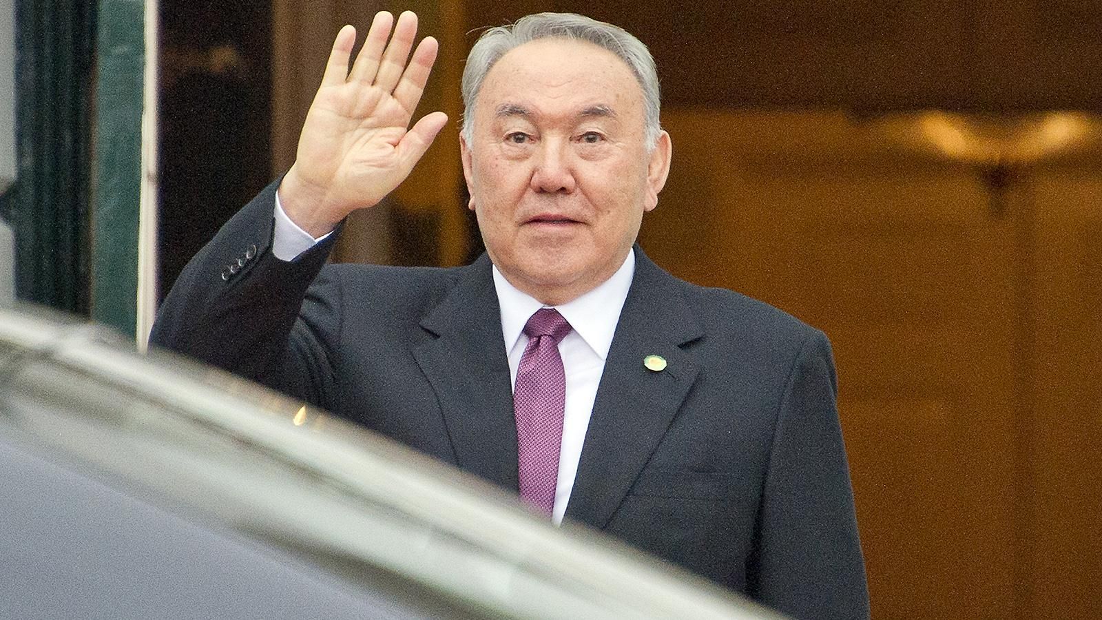 Президент Казахстану обіцяє жорсткі заходи, аби уникнути "українського сценарію" Президент Казахстану обіцяє жорсткі заходи, аби уникнути "українського сценарію"