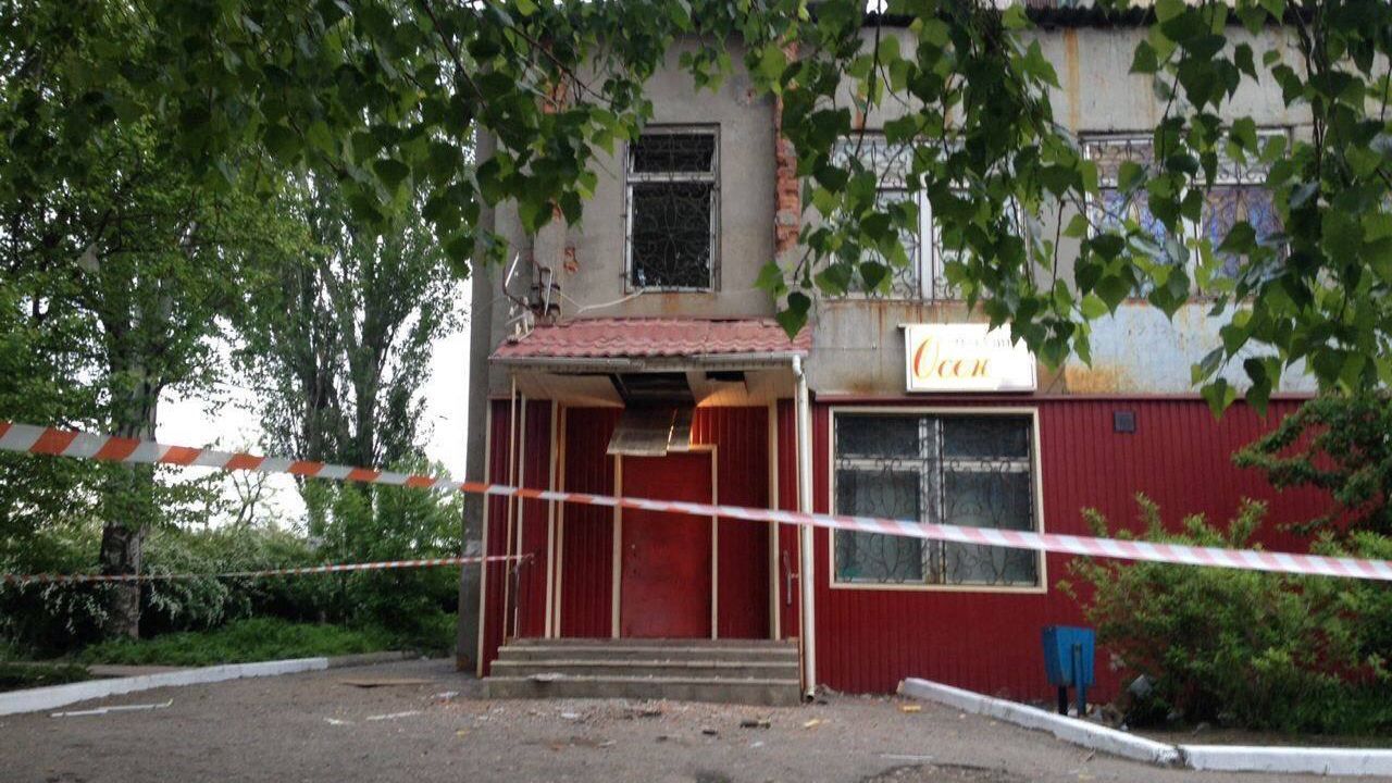 Полиция задержала мужчин, которые обстреляли из гранатомета здание в Донецкой области