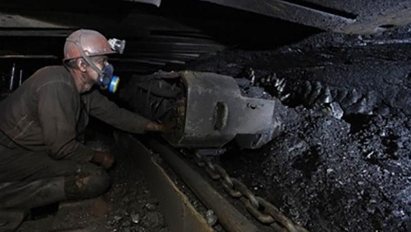 Аварія на шахті: двох гірників успішно витягнули на поверхню Аварія на шахті: двох гірників успішно витягнули на поверхню