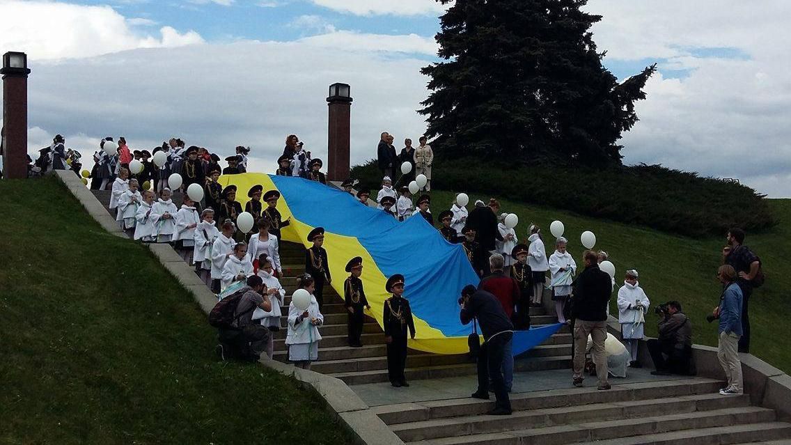 Кадеты парадом почтили подвиг украинцев во Второй мировой войне