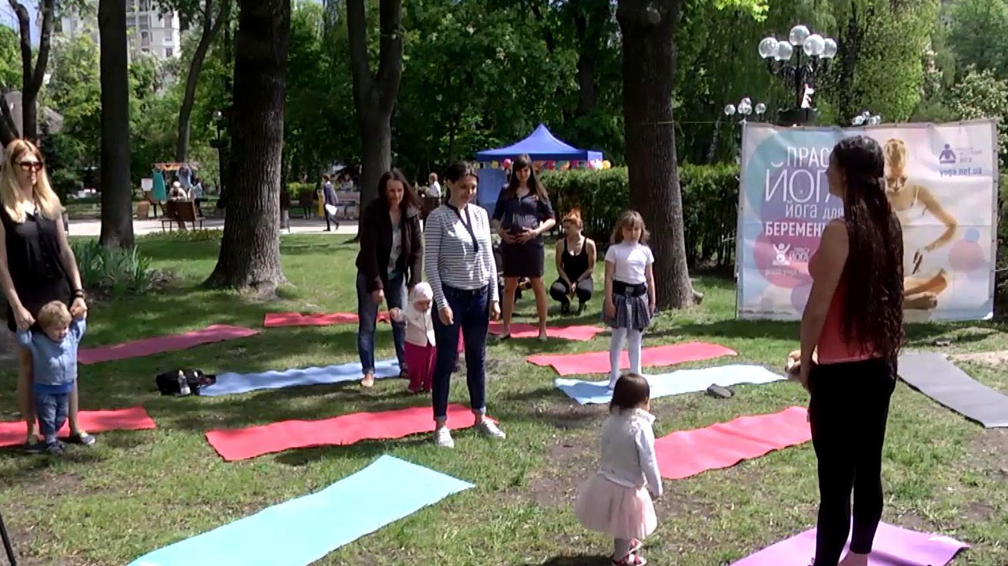 В Киеве организовали развлечения для молодых мам с детьми