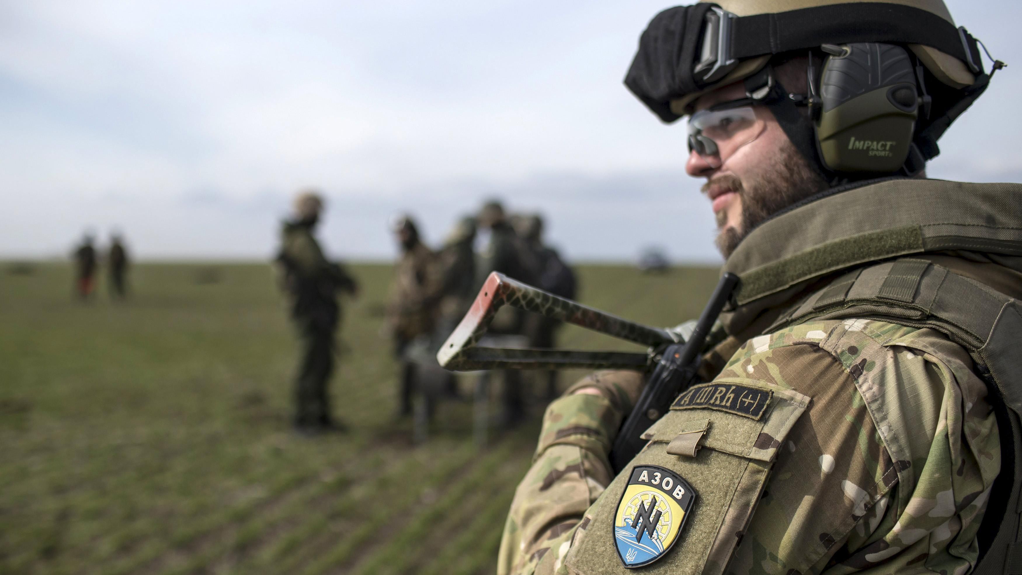 "Азову" — два роки: бійцям за подвиги присвячують пісні "Азову" — два роки: бійцям за подвиги присвячують пісні