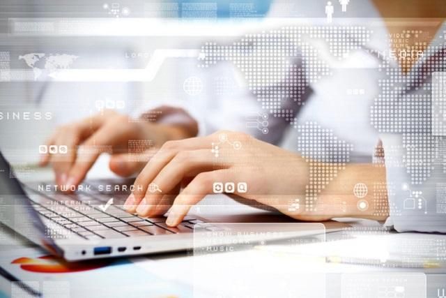 ІT в Україні: експерти про "конверти" і тонкий ризик ІT в Україні: експерти про "конверти" і тонкий ризик