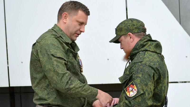 Главарь Захарченко активно раздаривает террористам квартиры Главарь Захарченко активно раздаривает террористам квартиры