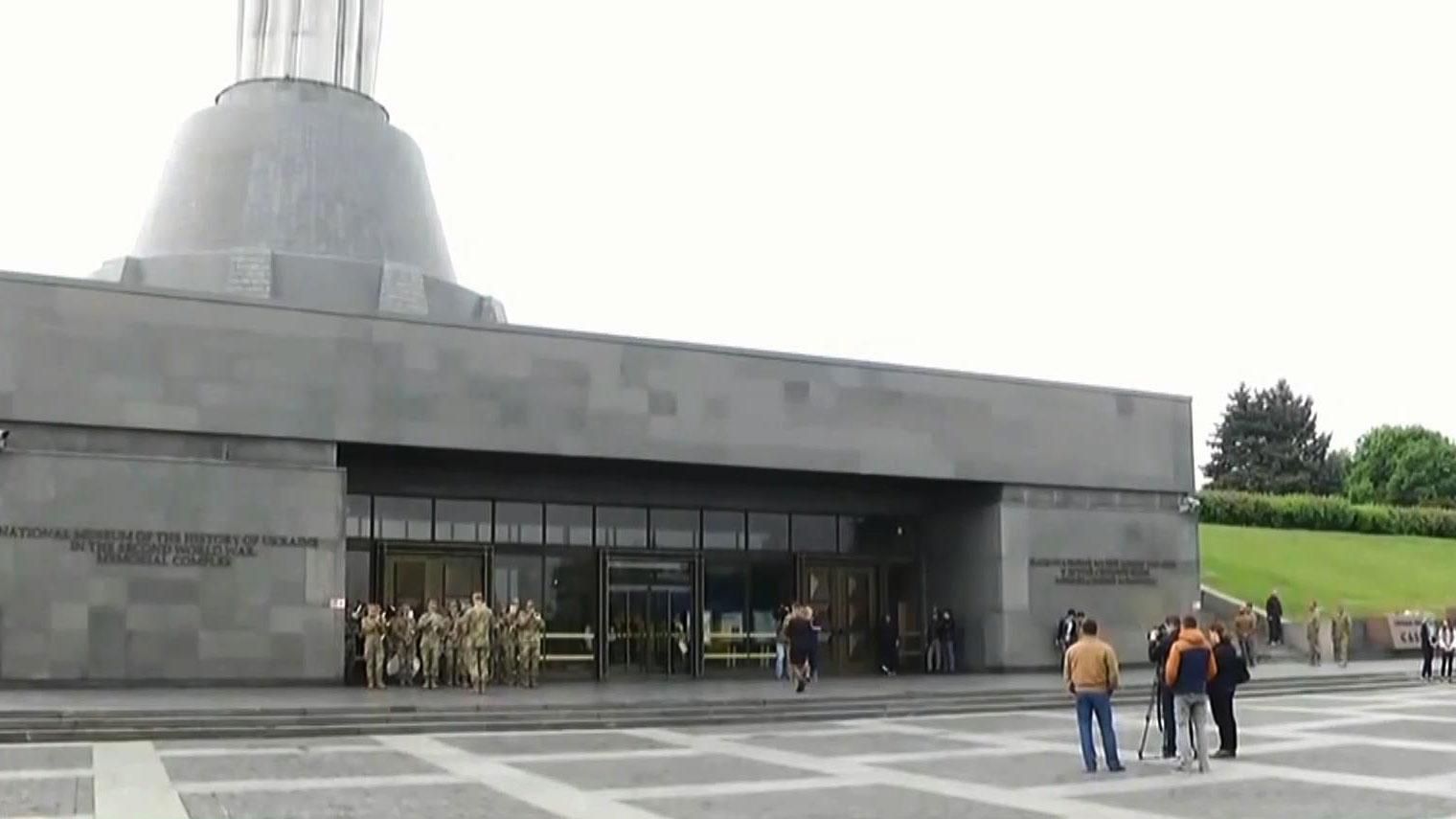 Закатовану волонтерську пару нагородили Срібним Тризубом
Закатовану волонтерську пару нагородили Срібним Тризубом