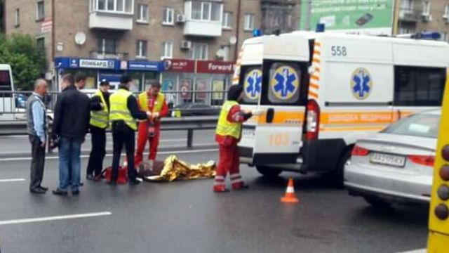 Карма не обошла. Наркоман убегал от полиции и попал под колеса автобуса