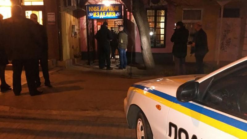 Поліцейські здійснили гучне пограбування в Миколаєві