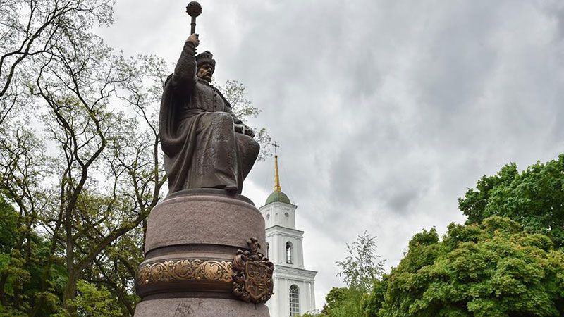 Российского депутата разозлил памятник Мазепе