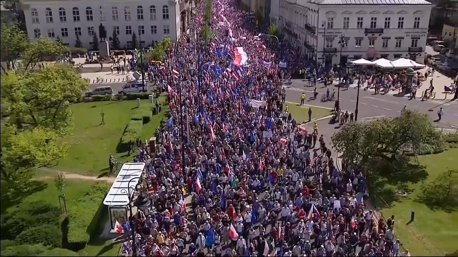 Наймасовіші протести з часів повалення комунізму у Польщі: чому люди вийшли на вулиці