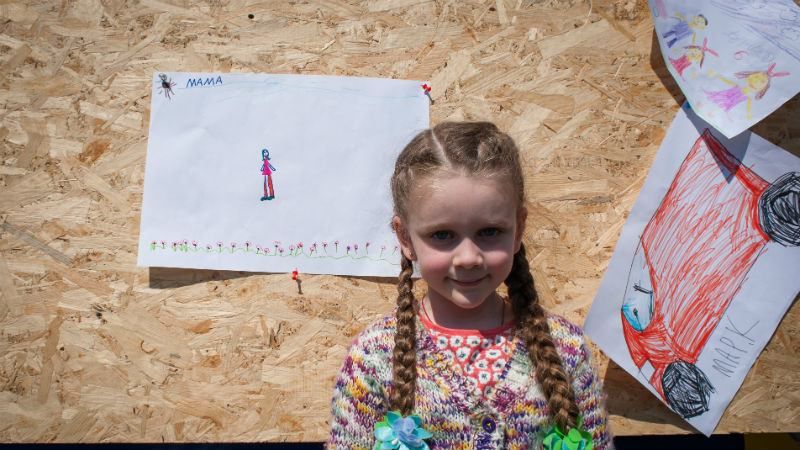 Киевляне придумали, как поздравить матерей со всей страны на Крещатике Киевляне придумали, как поздравить матерей со всей страны на Крещатике