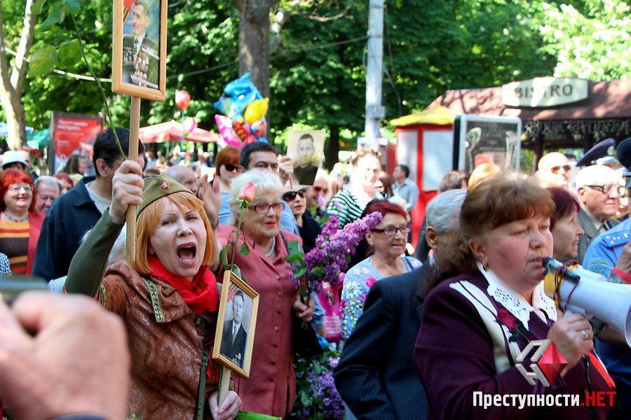 Конфлікт із потерпілим через червоний прапор у Миколаєві: з'явилось відео