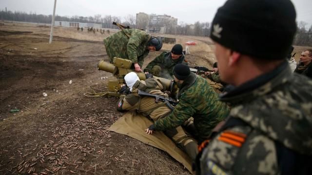 Бойовики влаштували 5 "салютів" по українських бійцях