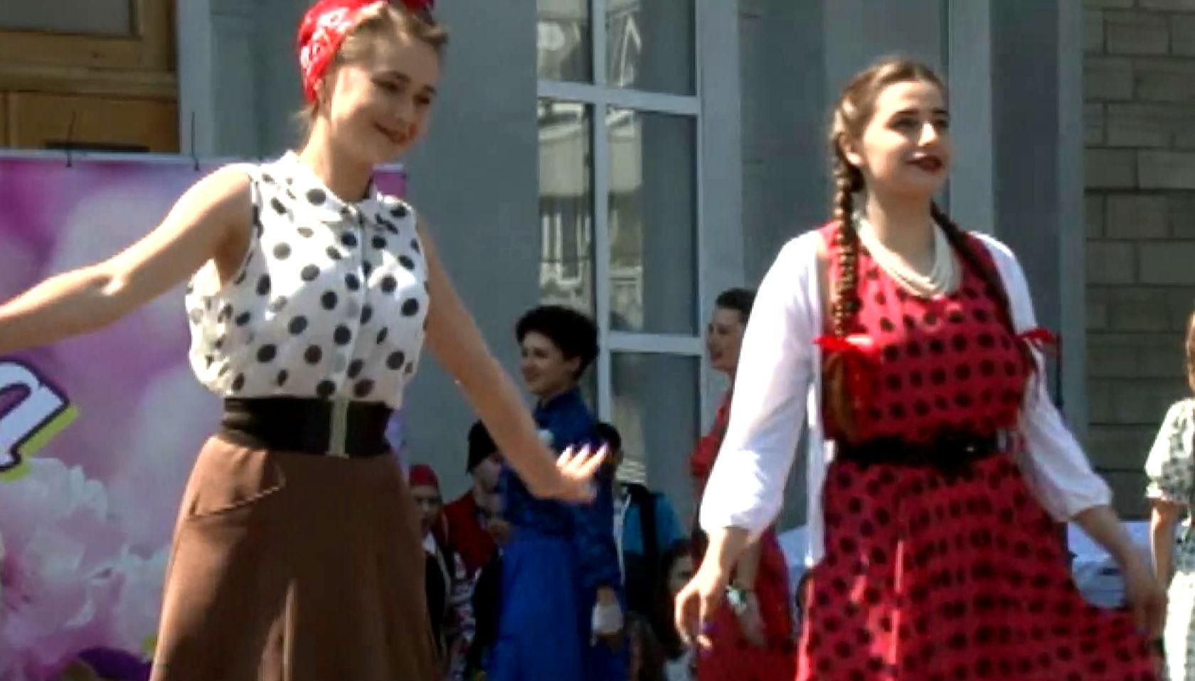 Кружляє весна 1945 року: Черкаси поринули у минуле Кружляє весна 1945 року: Черкаси поринули у минуле