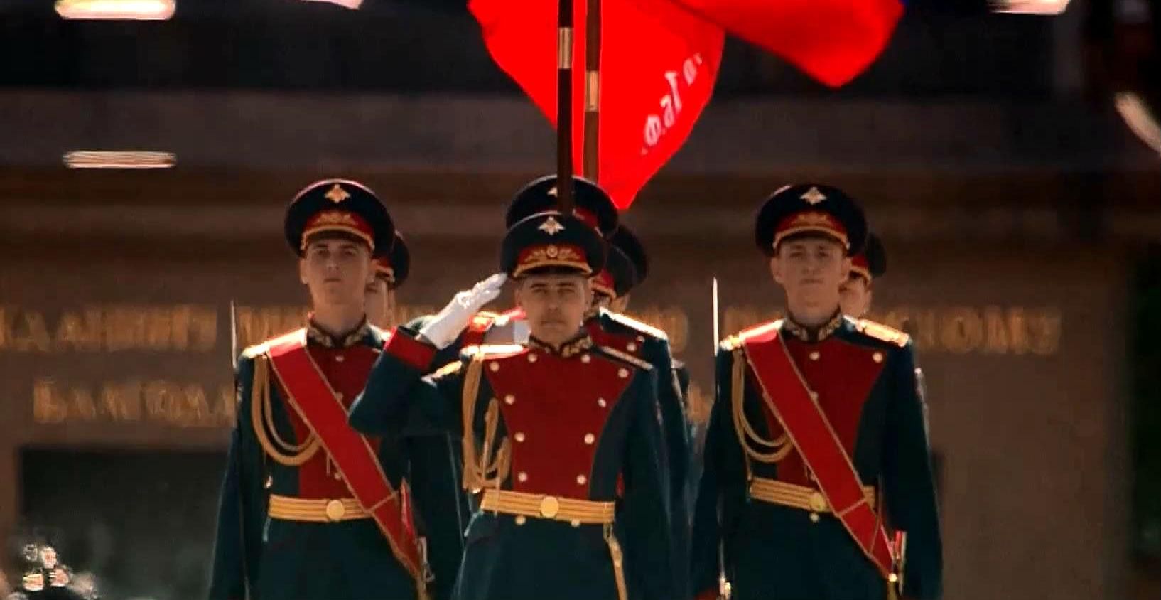 День победы по-российски: Путин не пустил людей на грандиозное действо День победы по-российски: Путин не пустил людей на грандиозное действо