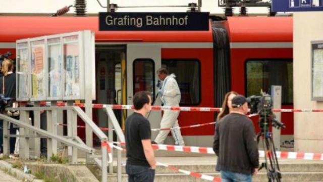 Із криками "Аллах Акбар" невідомий напав на людей у Мюнхені: є поранені і загиблі