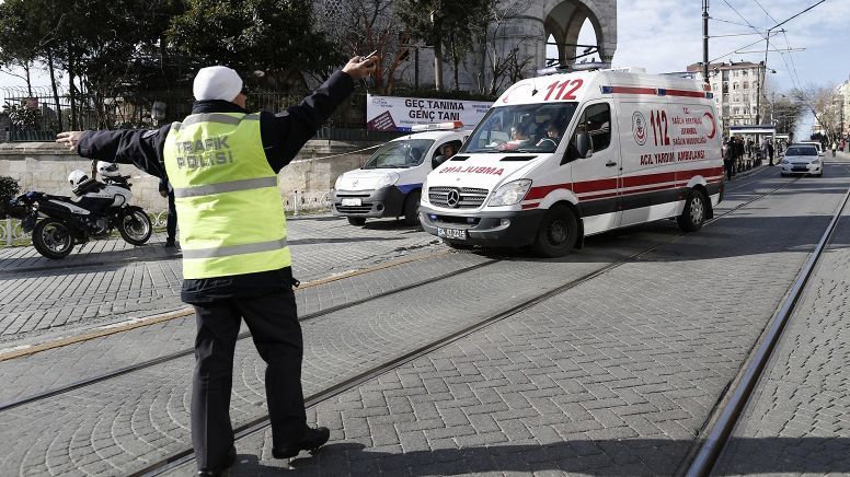 На южном востоке Турции возле полицейского участка прогремел взрыв На южном востоке Турции возле полицейского участка прогремел взрыв
