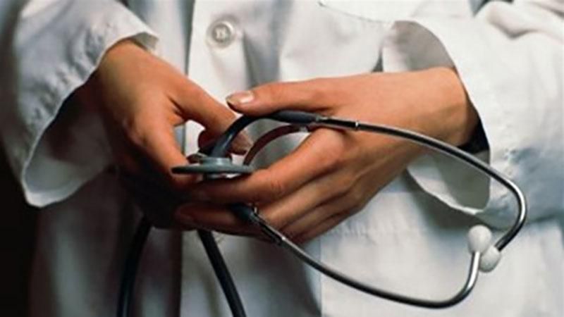 Врачи оставили бездомного умирать под моргом Врачи оставили бездомного умирать под моргом