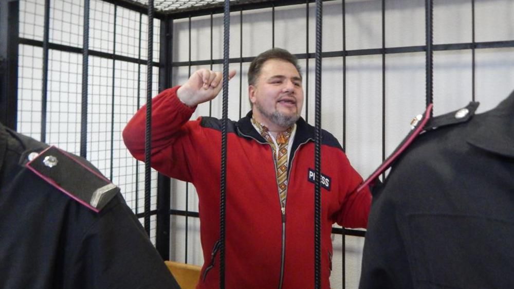 Журналиста лишили свободы на 3,5 года за призыв против мобилизации Журналиста лишили свободы на 3,5 года за призыв против мобилизации