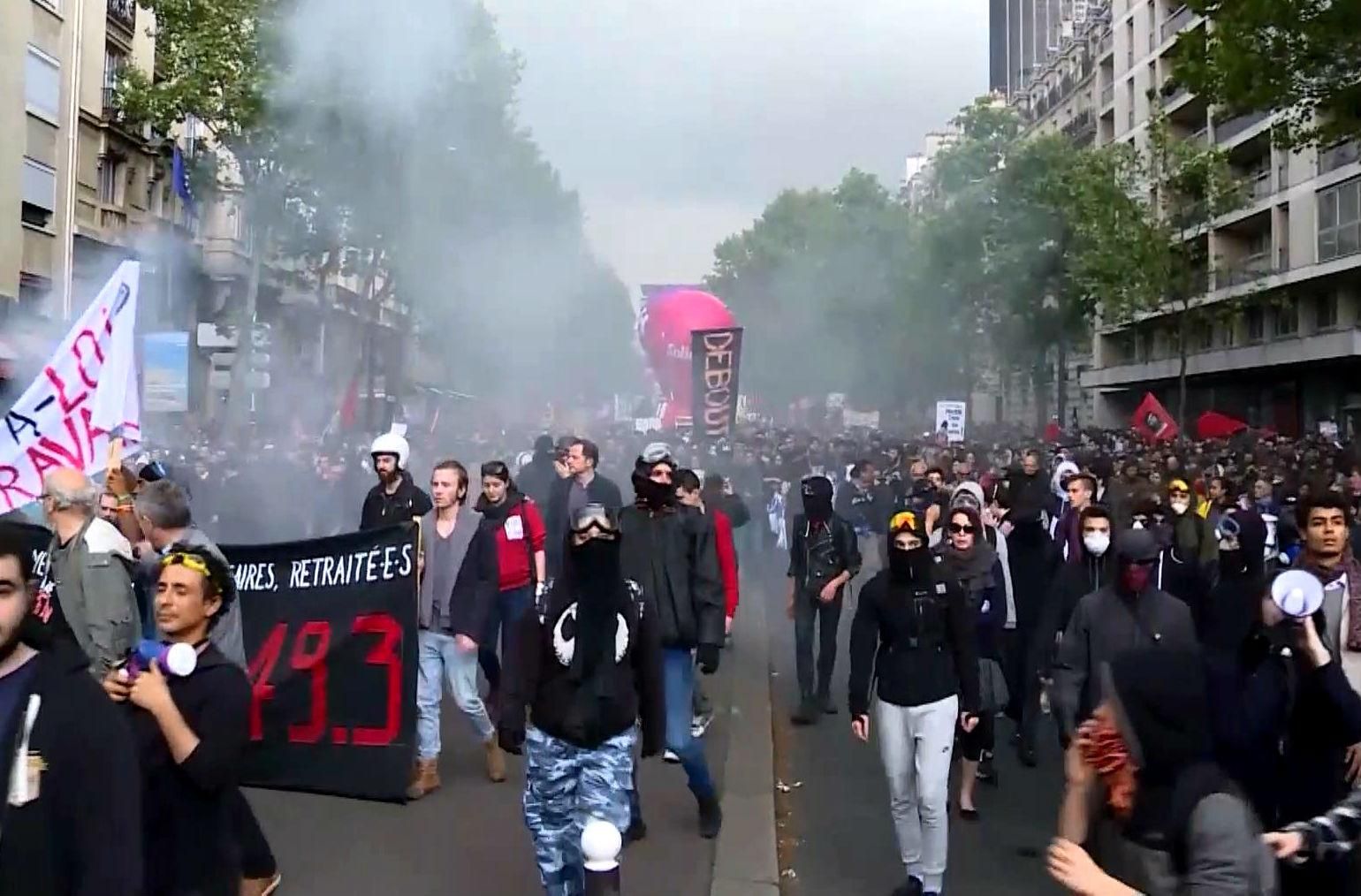 На вулицях Парижа народний бунт