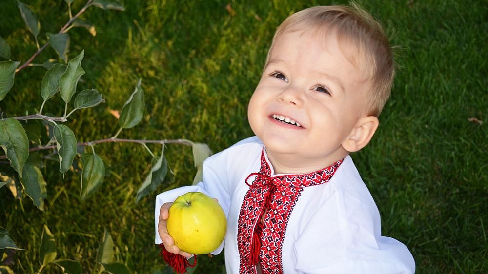 На День вишиванки новонародженим дітям даруватимуть унікальні подарунки На День вишиванки новонародженим дітям даруватимуть унікальні подарунки