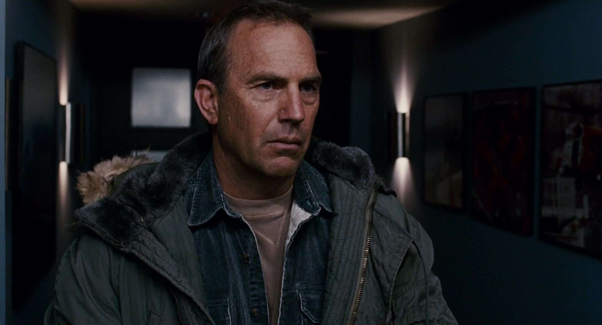 Фільм дня. "Рятівник" – американська драма про рятувальника-аса, який тренує новобранців Фільм дня. "Рятівник" – американська драма про рятувальника-аса, який тренує новобранців