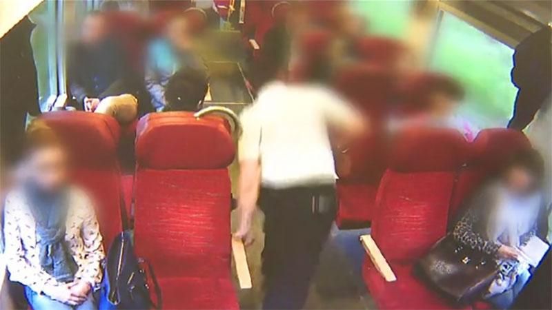 Відео дня: машиніст потяга за лічені секунди врятував пасажирів