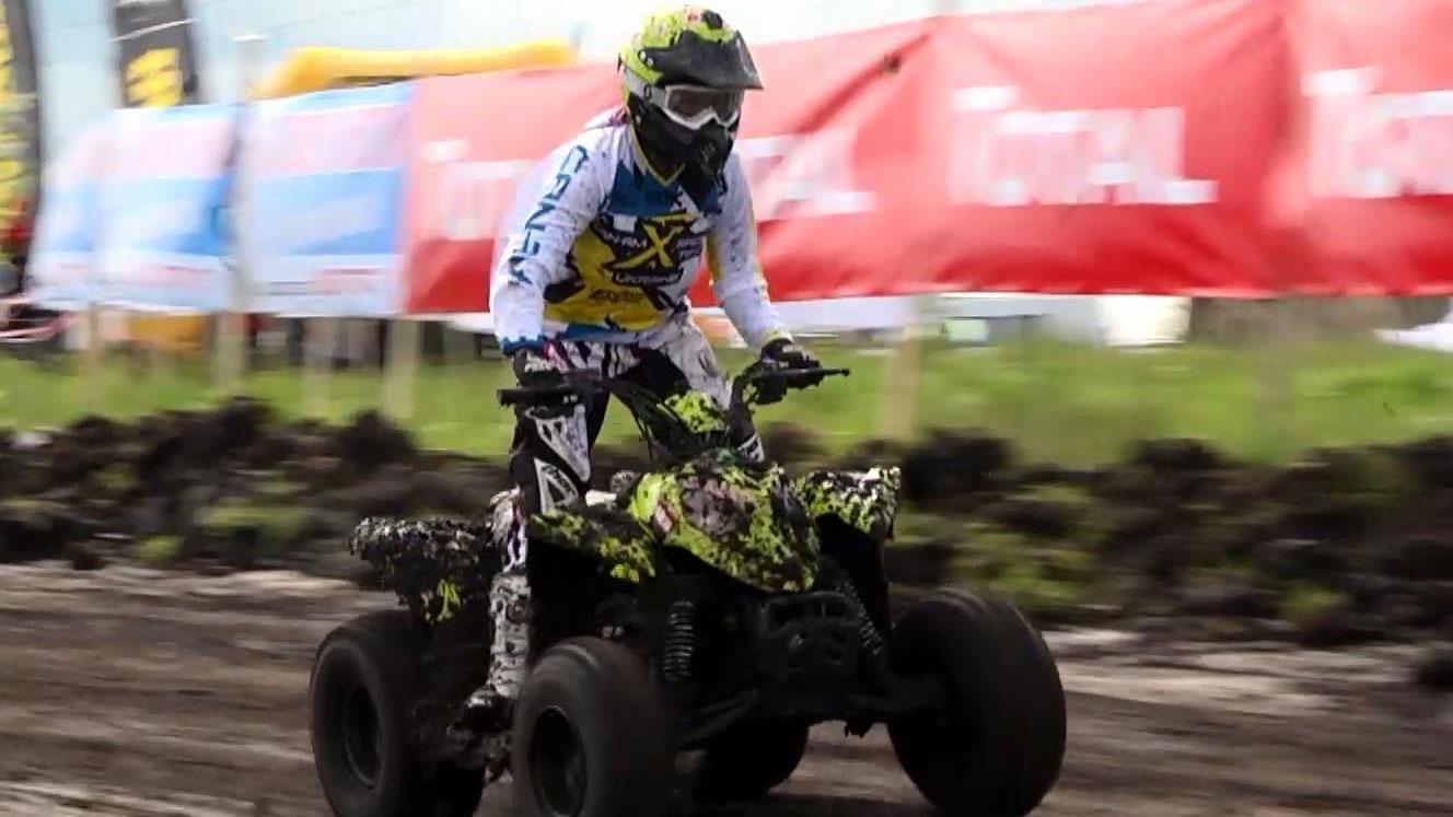 Брутальні змагання на квадроциклах провели під Львовом
Брутальні змагання на квадроциклах провели під Львовом