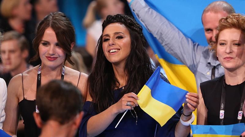 ТОП-новини: Джамала на Євробаченні, криваве місиво на кладовищі у Москві ТОП-новини: Джамала на Євробаченні, криваве місиво на кладовищі у Москві