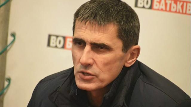 Журналисты подловили экс-генпрокурора на элитном курорте: появились фото Журналисты подловили экс-генпрокурора на элитном курорте: появились фото