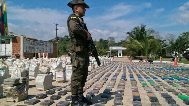 Колумбійська поліція конфіскувала гігантську партію кокаїну
