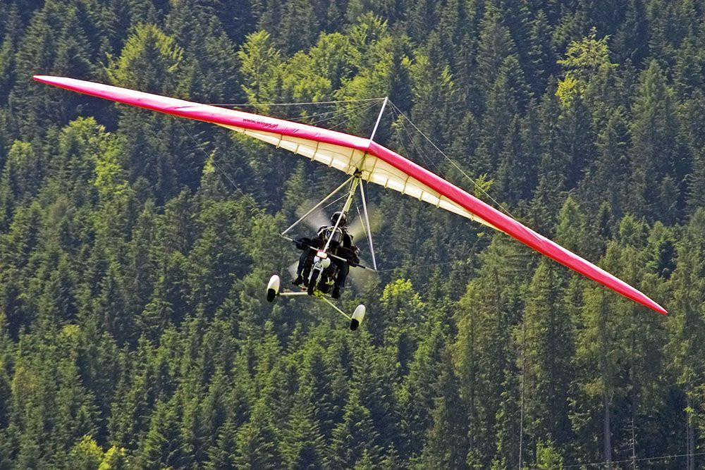 Українець розбився на дельтаплані в Польщі Українець розбився на дельтаплані в Польщі