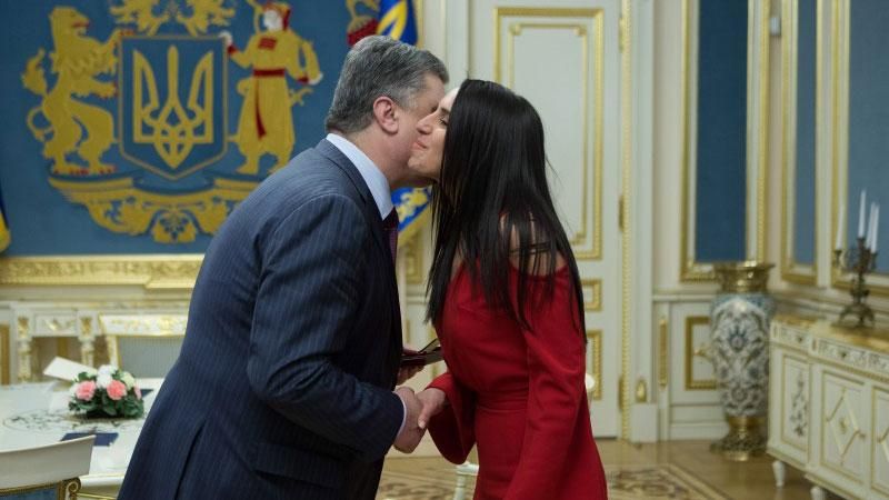 ТОП-новини: Джамала стала народною артисткою, де проведуть Євробачення-2017 ТОП-новини: Джамала стала народною артисткою, де проведуть Євробачення-2017