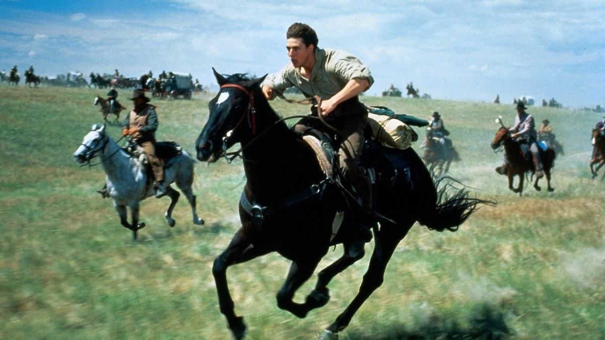 Фильм дня. "Далеко-далеко" — приключенческая драма об ирландских эмигрантах и их мечте Фильм дня. "Далеко-далеко" — приключенческая драма об ирландских эмигрантах и их мечте