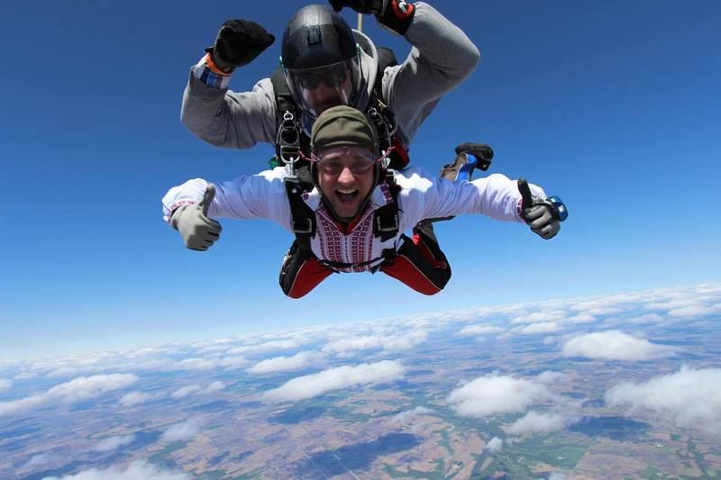 Настоящий патриотизм: как украинцы из Чикаго подняли вышиванку в небо Настоящий патриотизм: как украинцы из Чикаго подняли вышиванку в небо