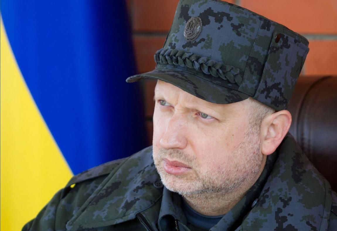 Українській армії не вистачає зброї для протистояння Росії, — Турчинов Українській армії не вистачає зброї для протистояння Росії, — Турчинов