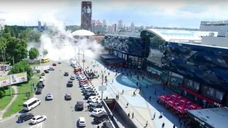 Гаряча вода заливає Київ – з’явилось "апокаліптичне" відео Гаряча вода заливає Київ – з’явилось "апокаліптичне" відео