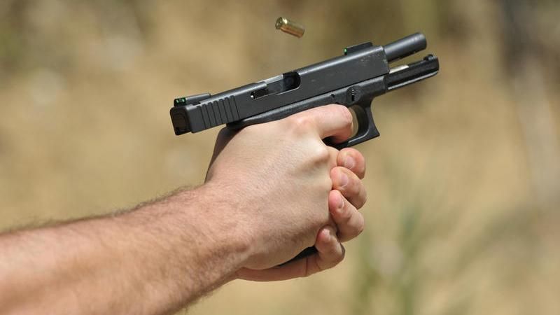 Депутат влаштував стрілянину у ресторані в Ужгороді Депутат влаштував стрілянину у ресторані в Ужгороді