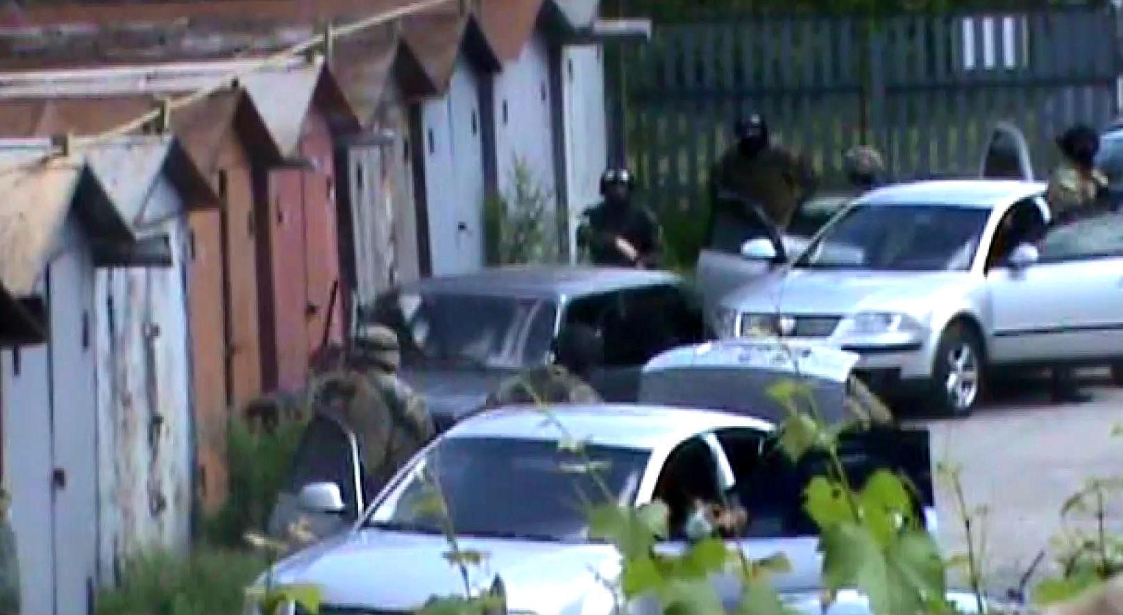 Банду, яка видавала себе за СБУ, схопили у Запоріжжі Банду, яка видавала себе за СБУ, схопили у Запоріжжі