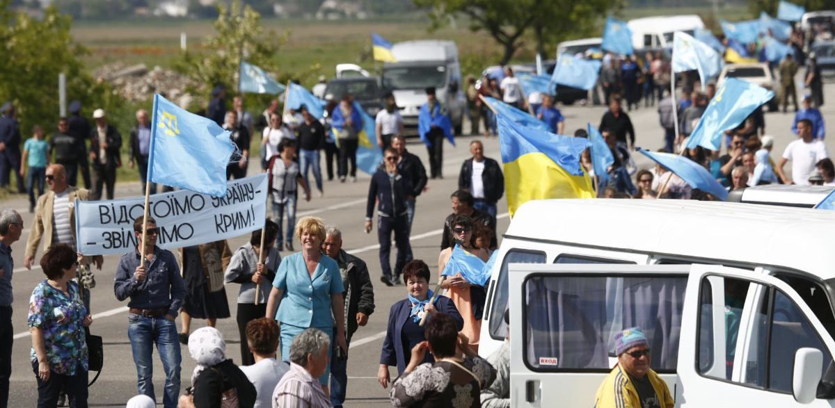 Путіне, здавайся: як татари відзначили річницю депортації на кордоні з Кримом  
