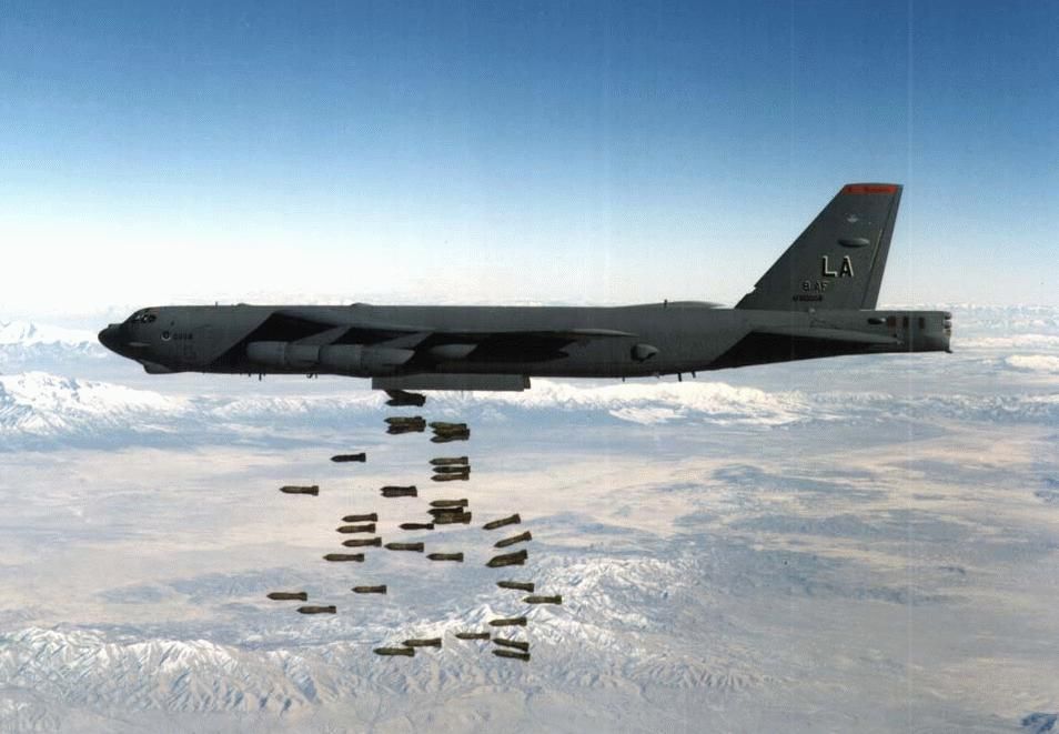 Розбився стратегічний бомбардувальник США B-52 
