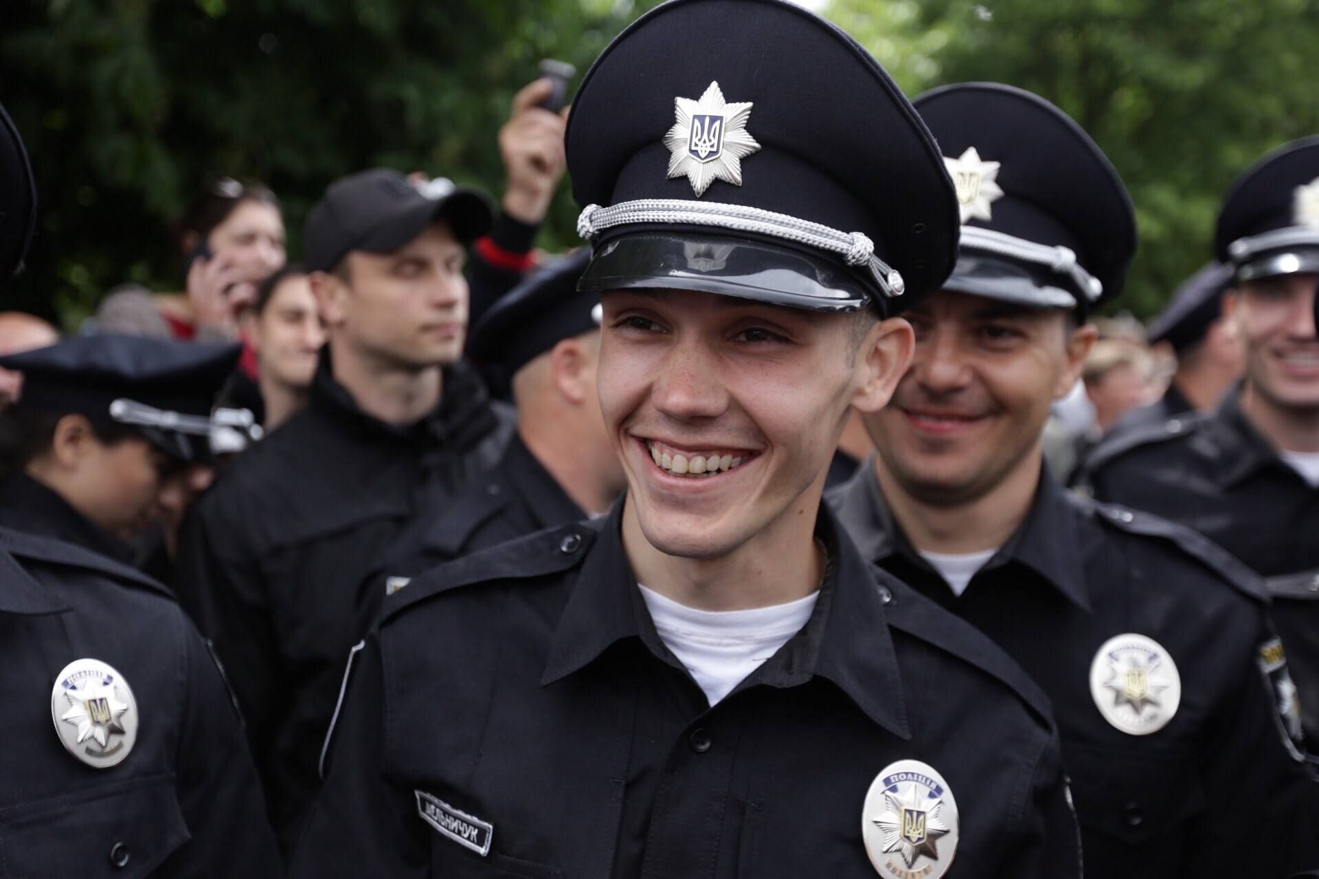 Патрульная полиция заработала в самом длинном городе Украины