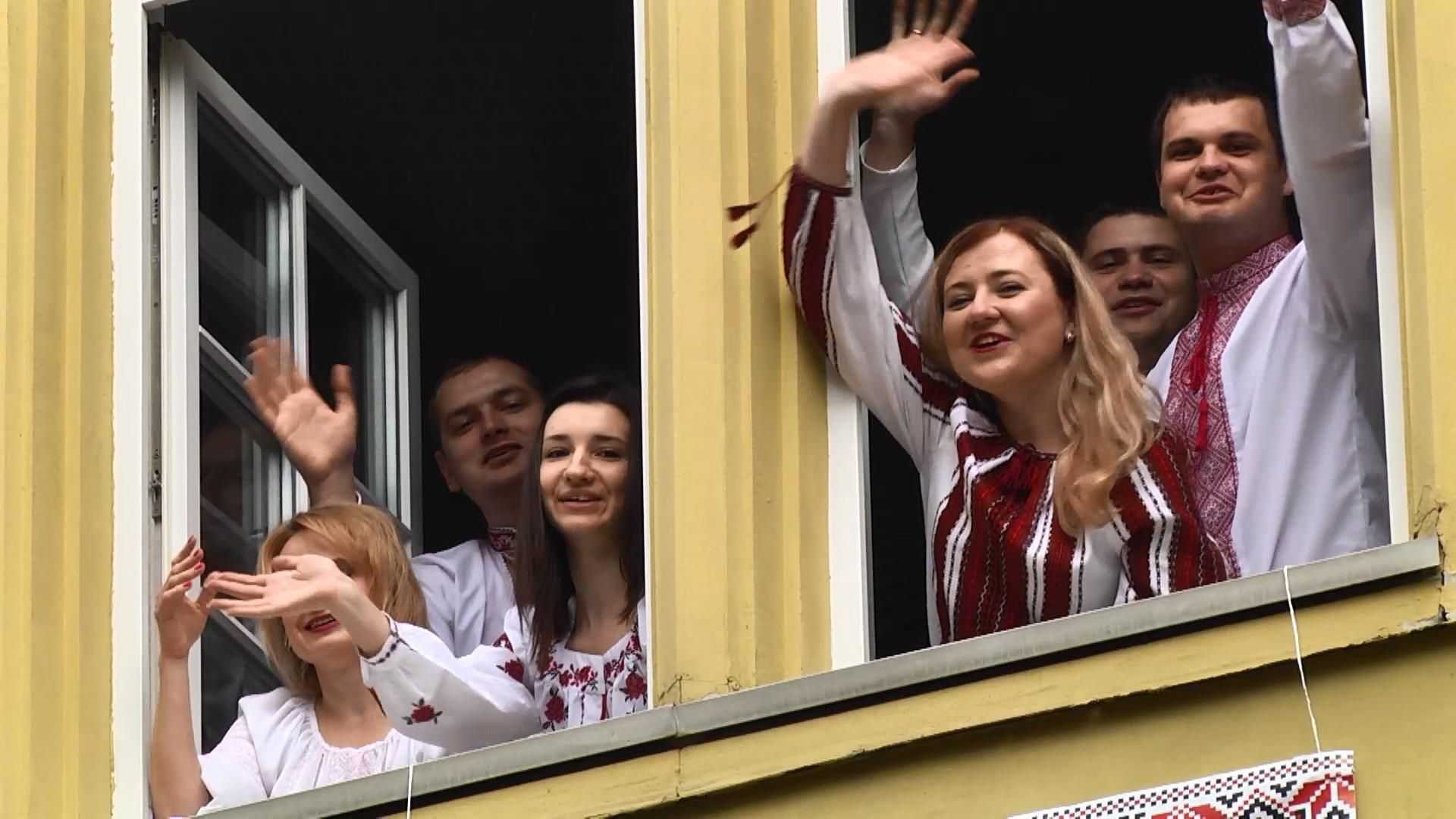 День вишиванки: як відзначили різні міста України
День вишиванки: як відзначили різні міста України