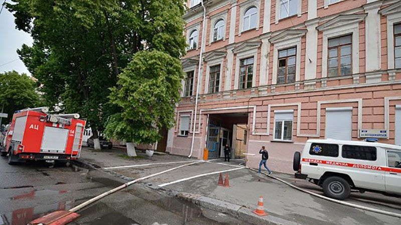 Серйозна пожежа сталася в будівлі поліції у Києві