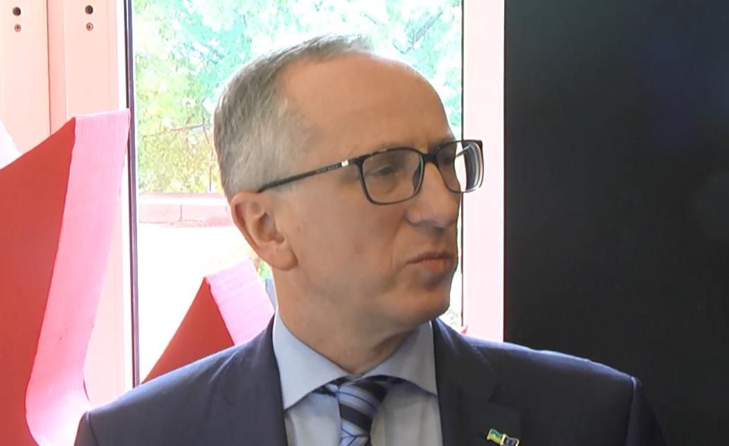 ЕС готовит изменения в регламент, чтобы предоставить Украине безвизовый режим, — Томбинский ЕС готовит изменения в регламент, чтобы предоставить Украине безвизовый режим, — Томбинский