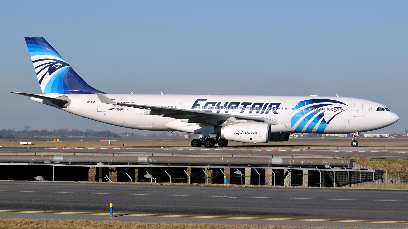 Катастрофа самолета EgyptAir: появились фото и видео обломков