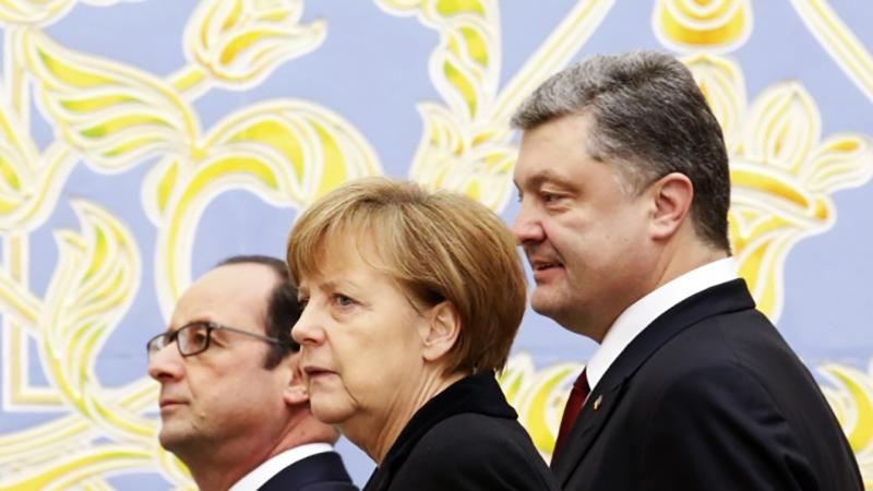 Порошенко поговорил с Олландом и Меркель: главные тезисы